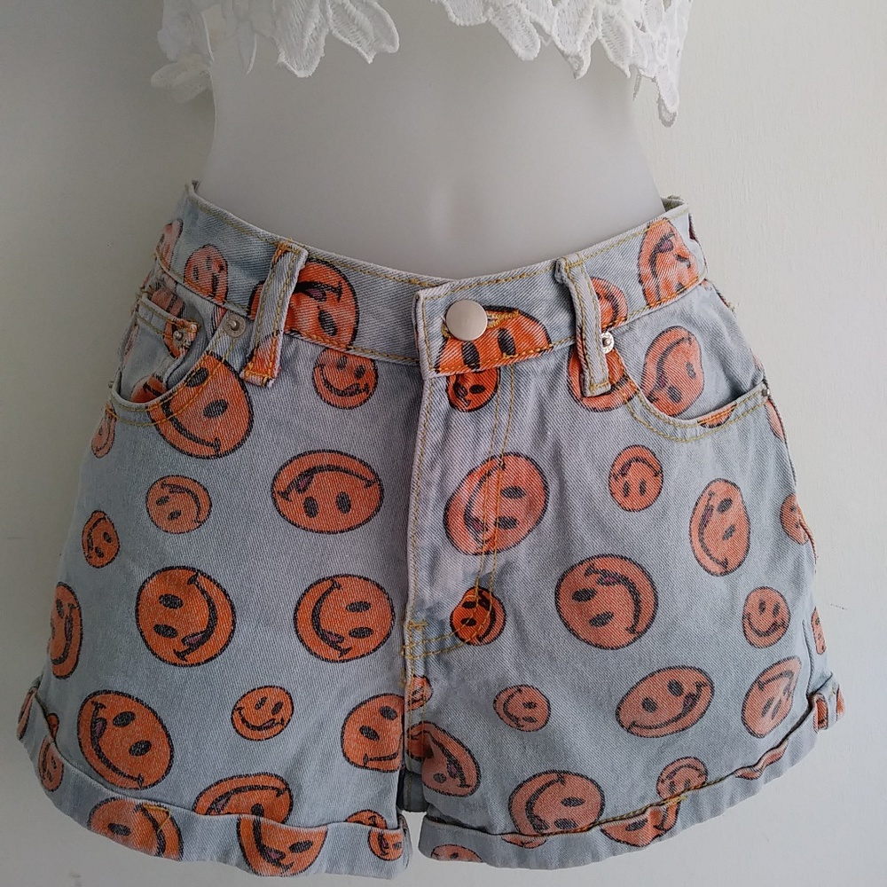 Brandy melville jean short smiley smile high waist
